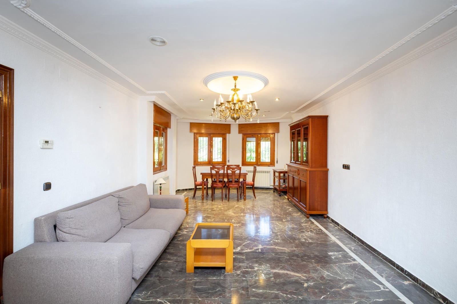 4 soverom Villa til salgs i Cajar med svømmebasseng garasje - € 449 500 (Ref: 10136021)