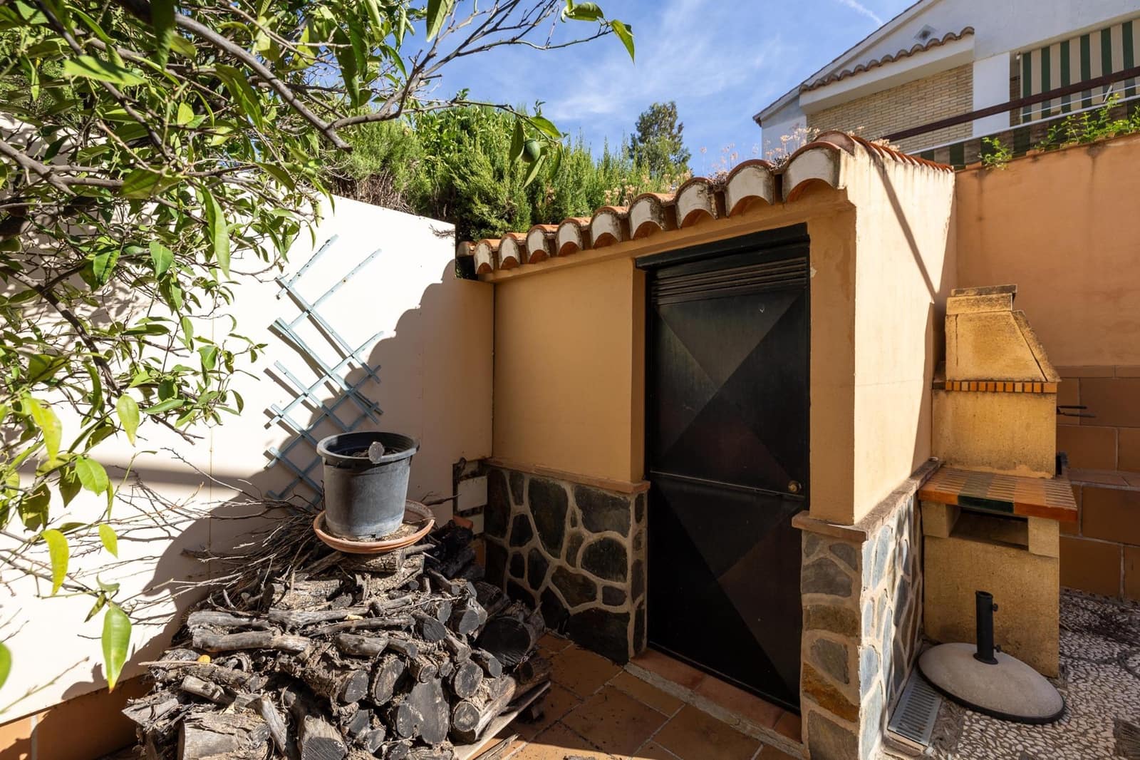 4 soverom Villa til salgs i Cajar med svømmebasseng garasje - € 449 500 (Ref: 10136021)
