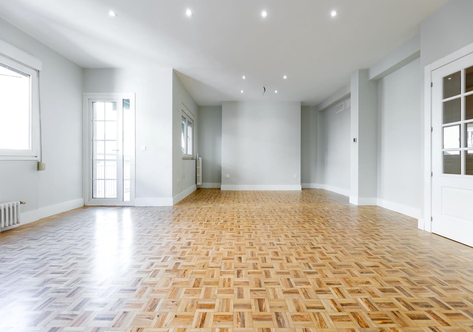 5 soveværelse Lejlighed til salg i Granada by - € 850.000 (Ref: 10136022)