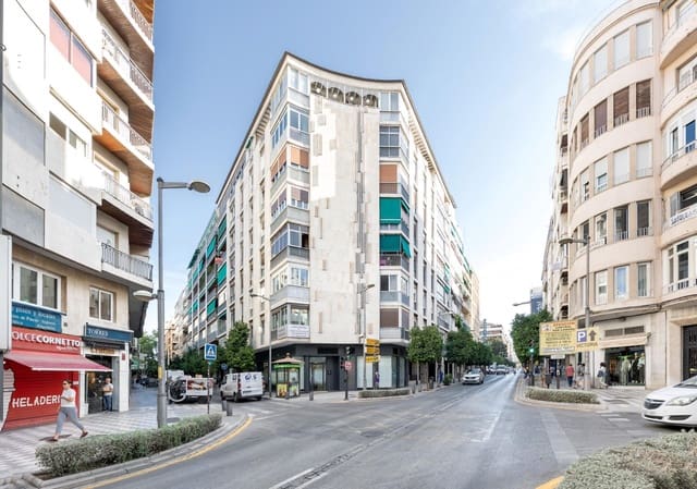 5 soveværelse Lejlighed til salg i Centro, Granada by - € 850.000 (Ref: 10136022)
