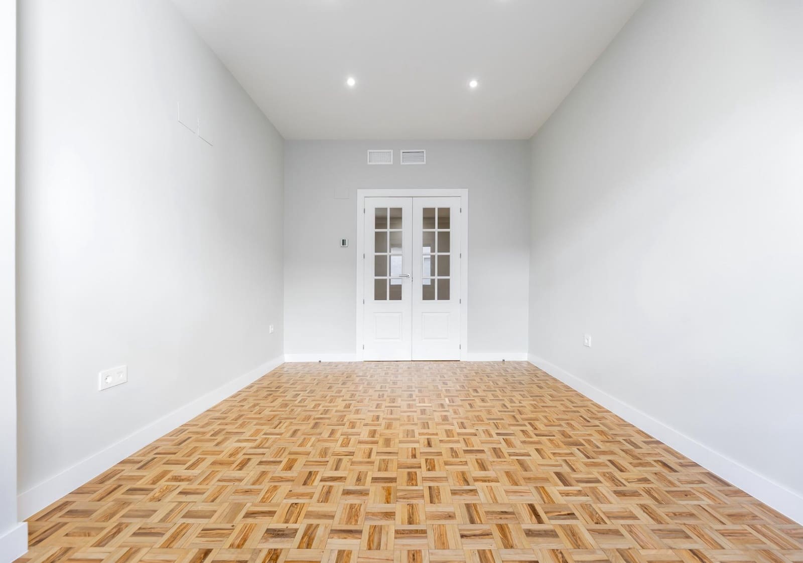 5 soveværelse Lejlighed til salg i Granada by - € 850.000 (Ref: 10136022)