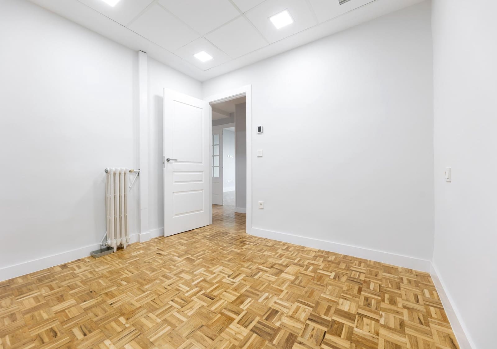 5 soveværelse Lejlighed til salg i Granada by - € 850.000 (Ref: 10136022)