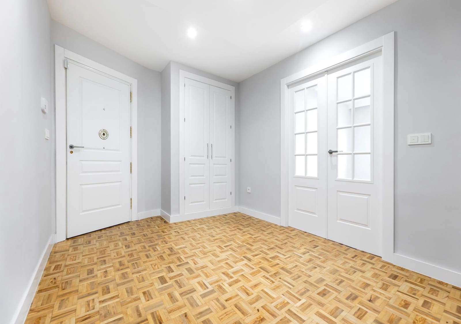 5 soveværelse Lejlighed til salg i Granada by - € 850.000 (Ref: 10136022)