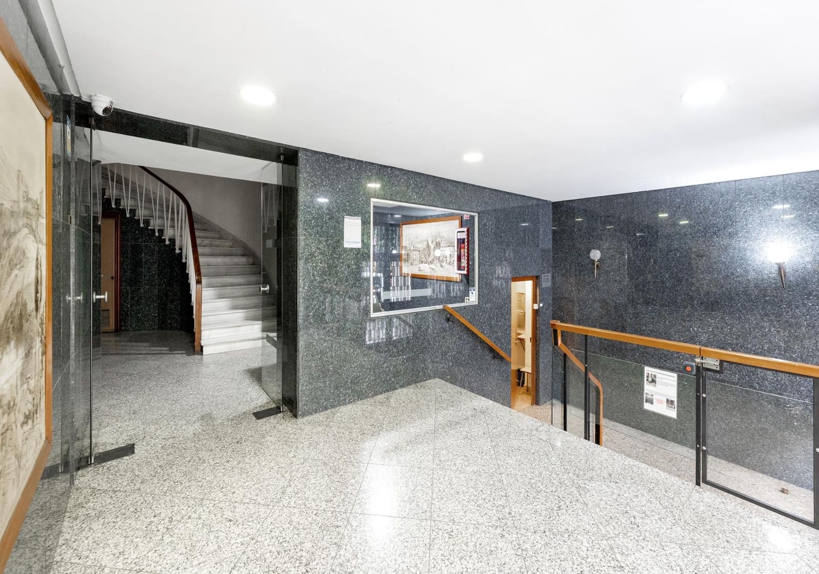 5 soveværelse Lejlighed til salg i Granada by - € 850.000 (Ref: 10136022)