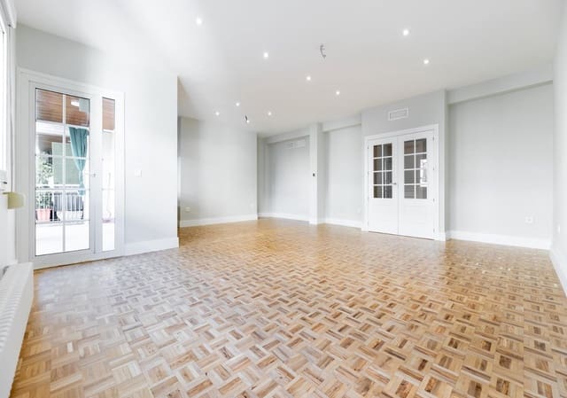 5 soveværelse Lejlighed til salg i Centro, Granada by - € 850.000 (Ref: 10136022)