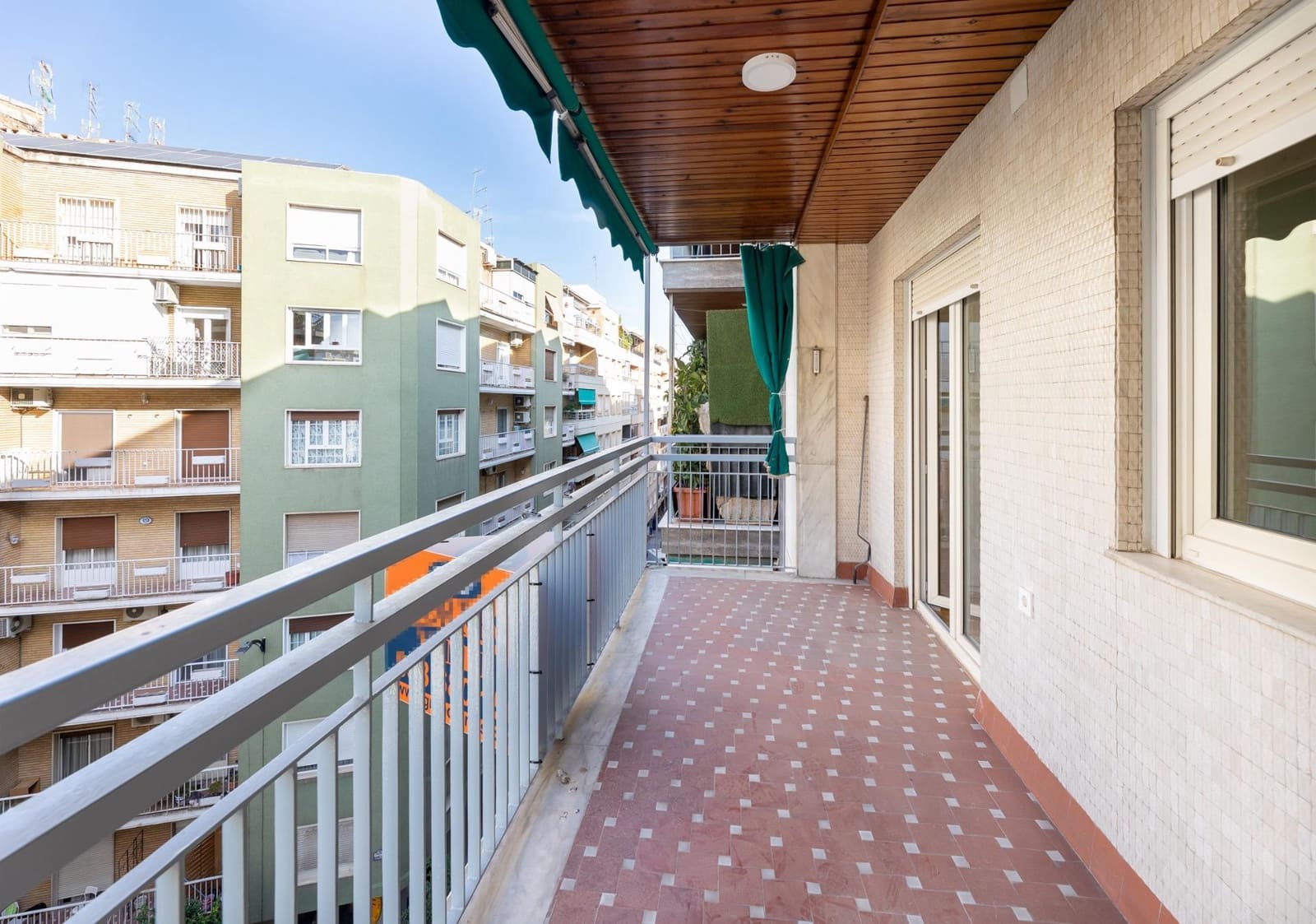 5 soveværelse Lejlighed til salg i Granada by - € 850.000 (Ref: 10136022)