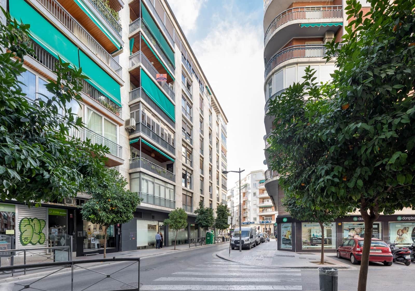5 soveværelse Lejlighed til salg i Granada by - € 850.000 (Ref: 10136022)
