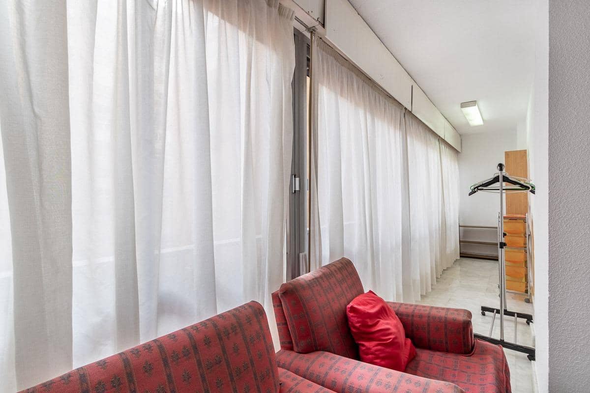 Piso de 4 habitaciones en Granada ciudad en venta con garaje - 440.000 € (Ref: 10136023)