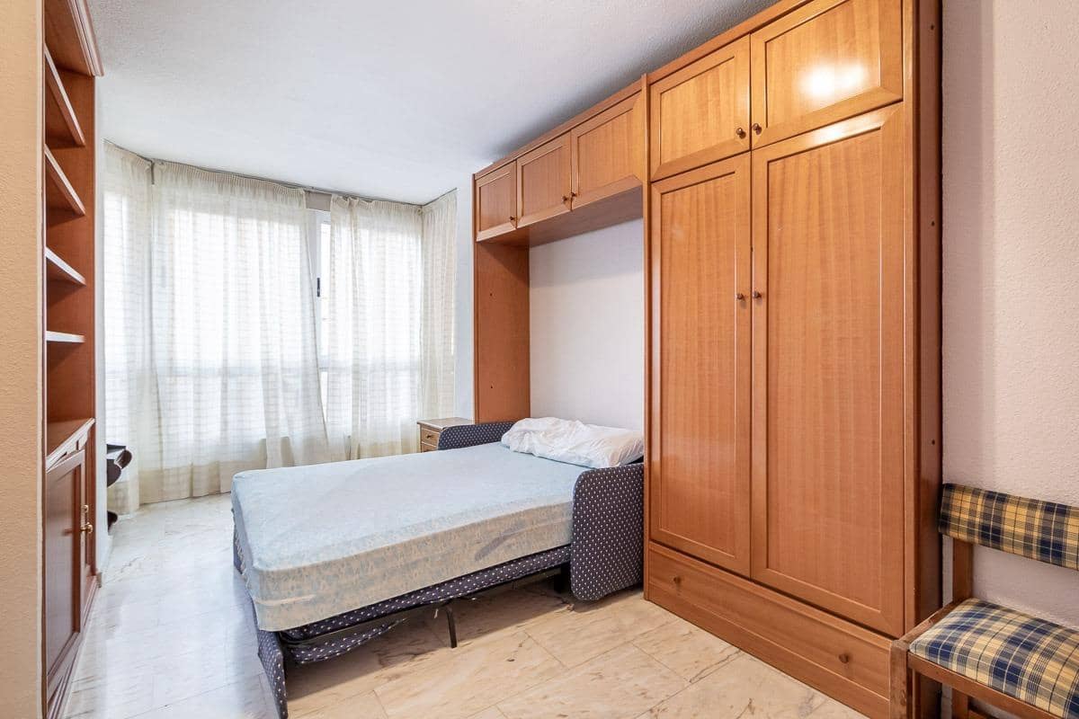 Piso de 4 habitaciones en Granada ciudad en venta con garaje - 440.000 € (Ref: 10136023)