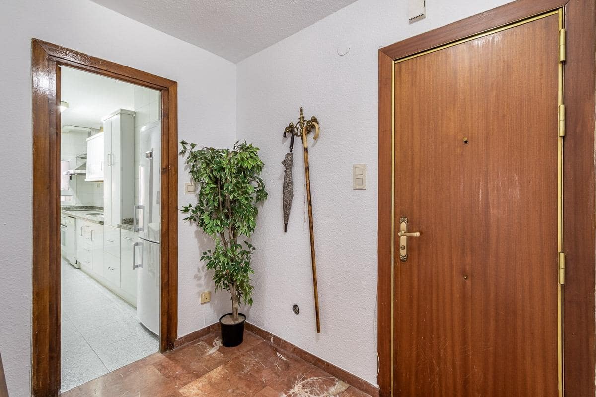 Piso de 4 habitaciones en Granada ciudad en venta con garaje - 440.000 € (Ref: 10136023)