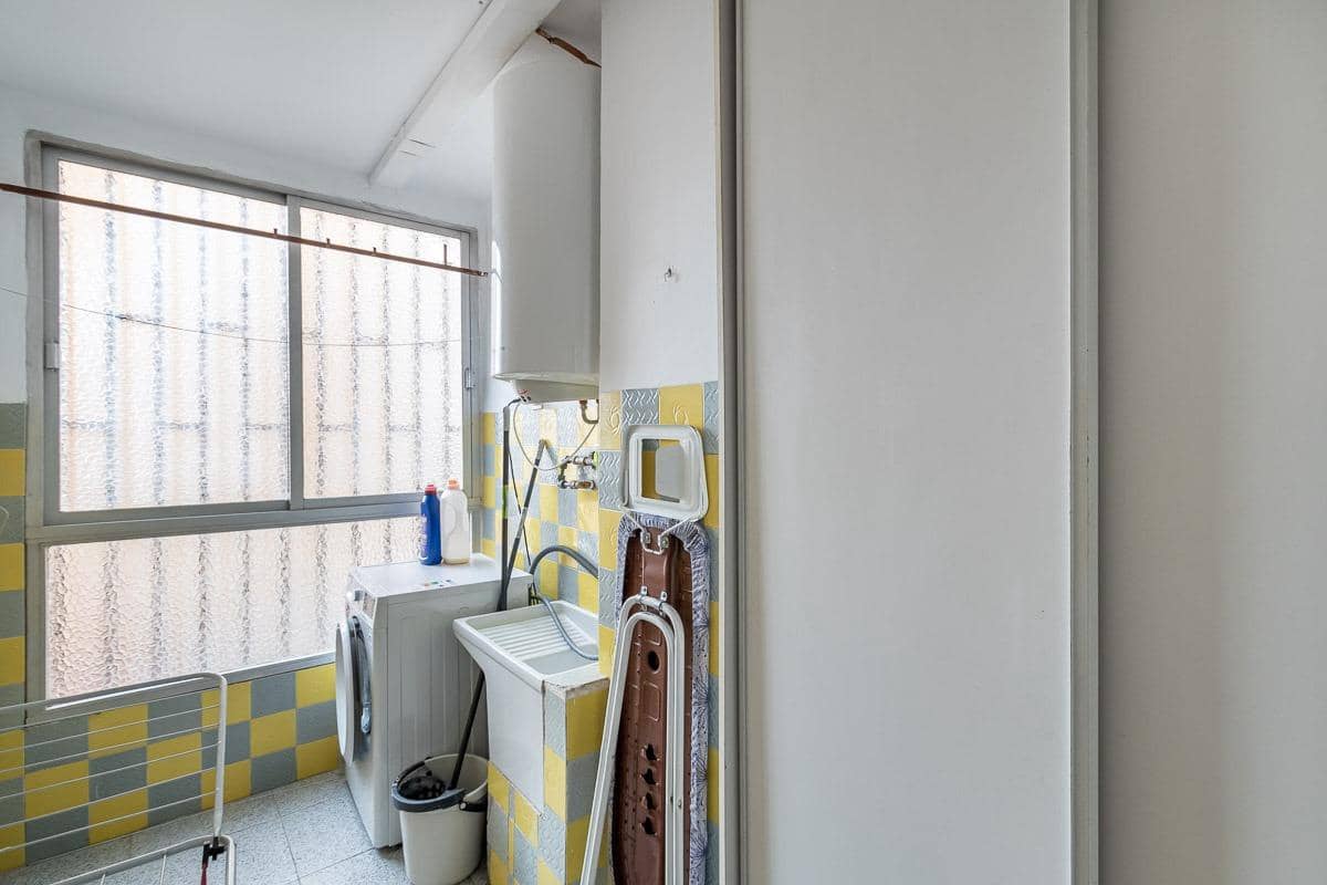 Piso de 4 habitaciones en Granada ciudad en venta con garaje - 440.000 € (Ref: 10136023)