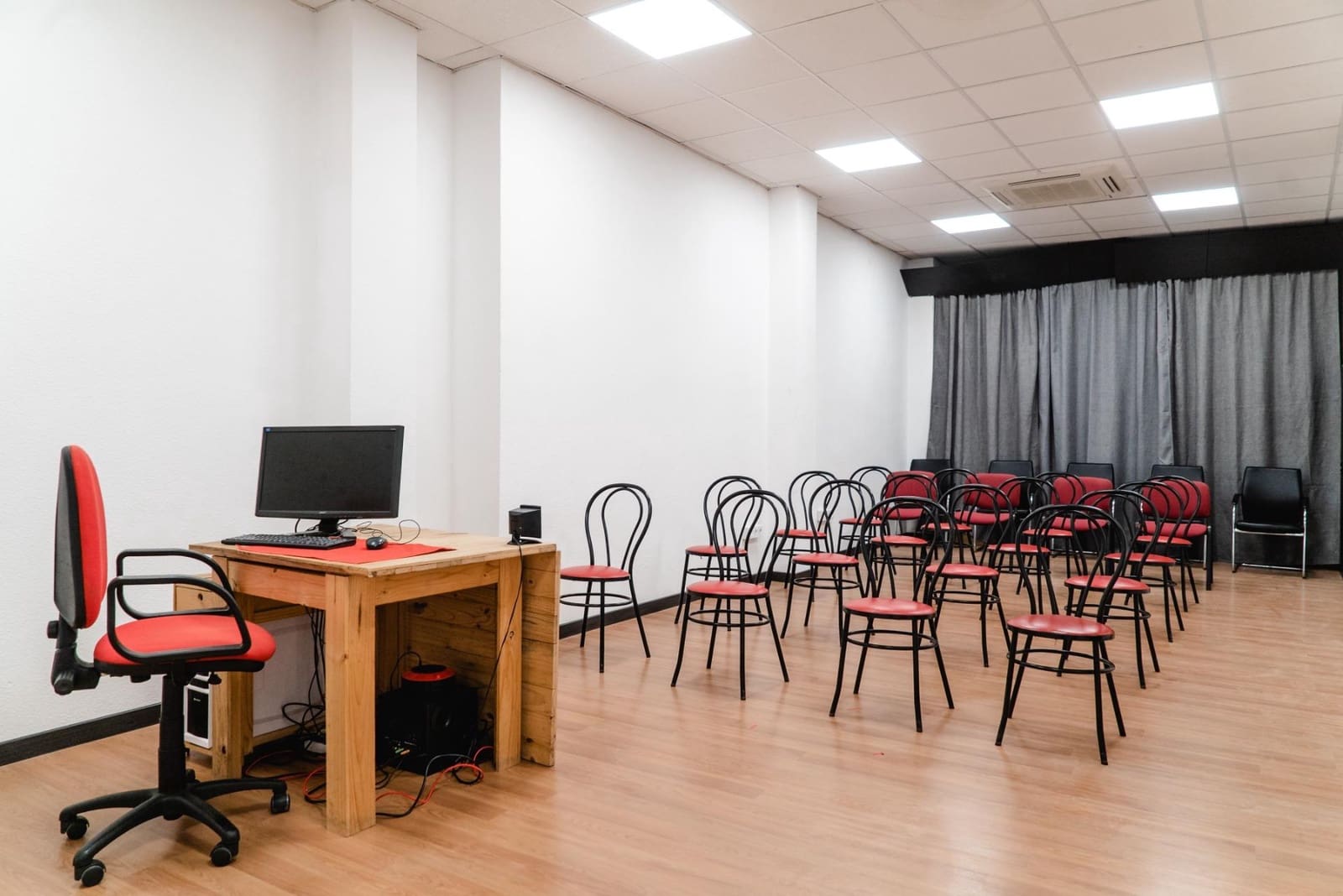 Local Commercial à vendre à Grenade ville - 299 000 € (Ref: 10136024)