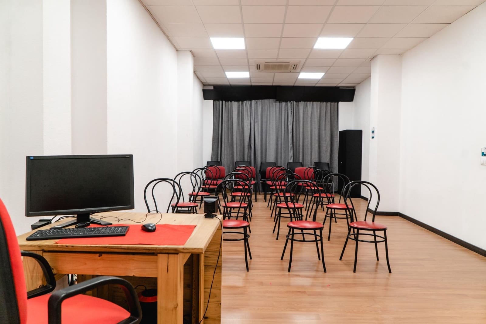 Local Commercial à vendre à Grenade ville - 299 000 € (Ref: 10136024)