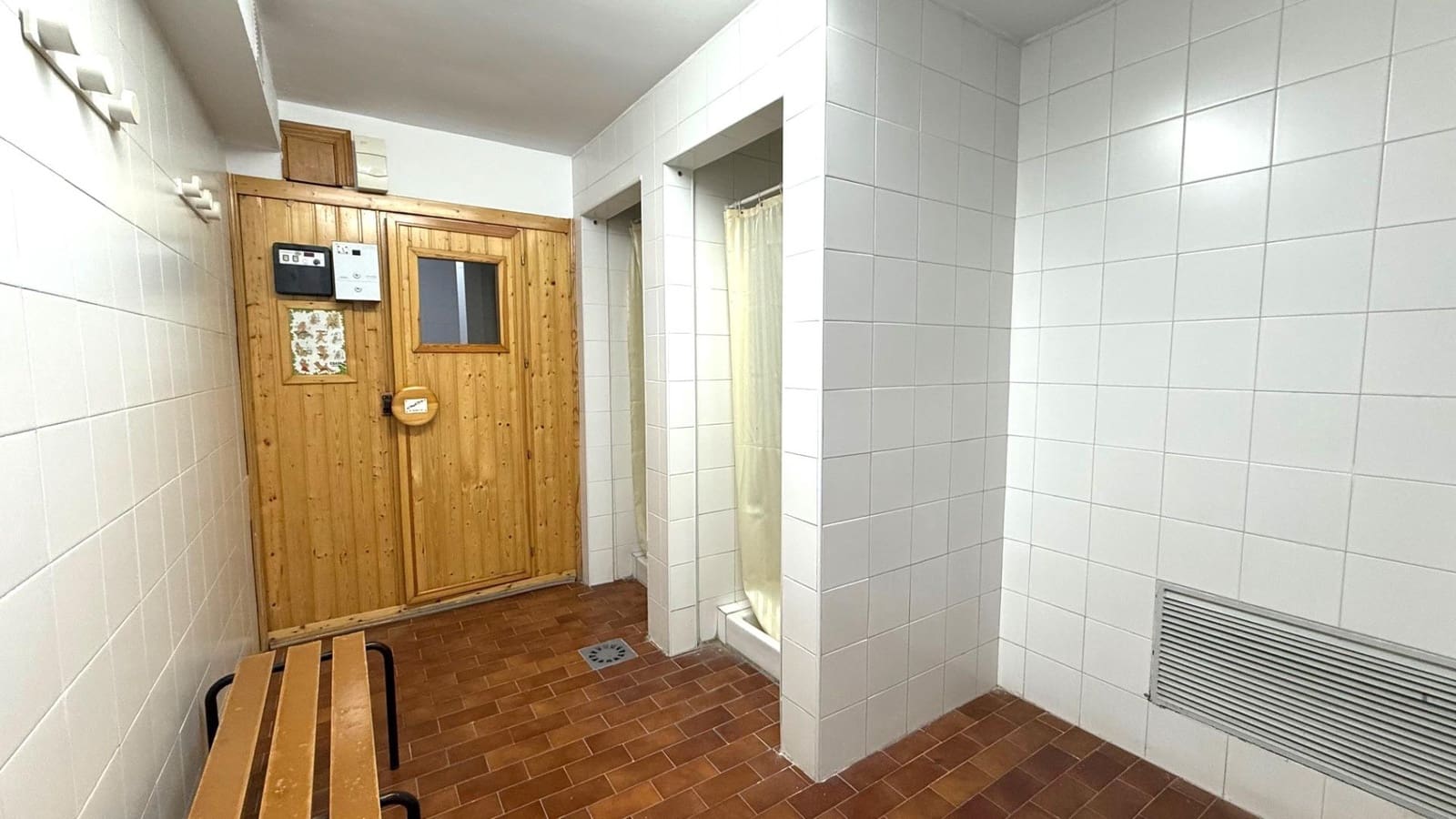2 makuuhuone Huoneisto myytävänä paikassa Granada kaupunki mukana uima-altaan - 240 000 € (Ref: 10139945)