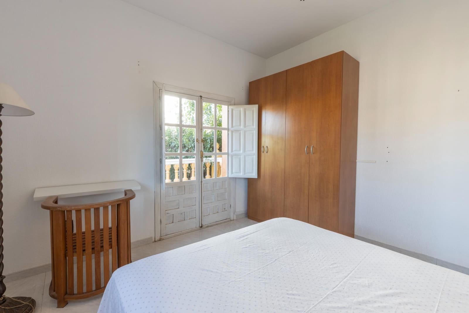 8 soverom Villa til salgs i La Zubia med svømmebasseng garasje - € 499 000 (Ref: 10139946)