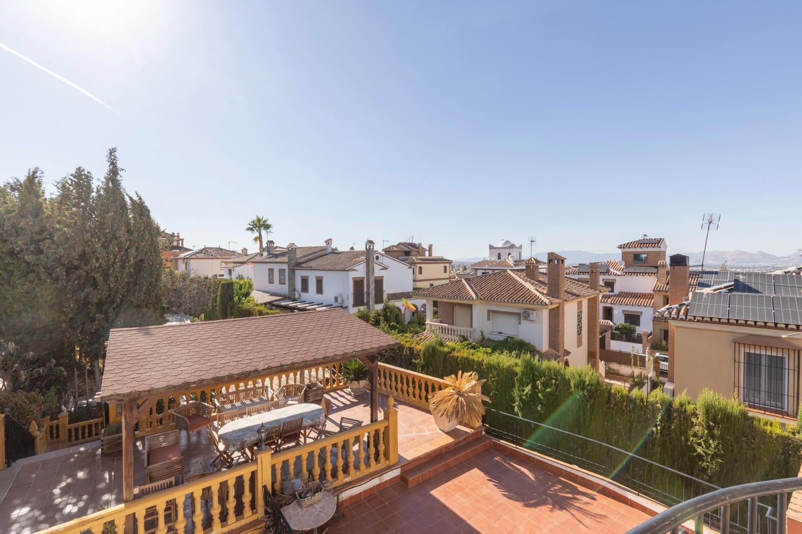 8 soverom Villa til salgs i La Zubia med svømmebasseng garasje - € 499 000 (Ref: 10139946)