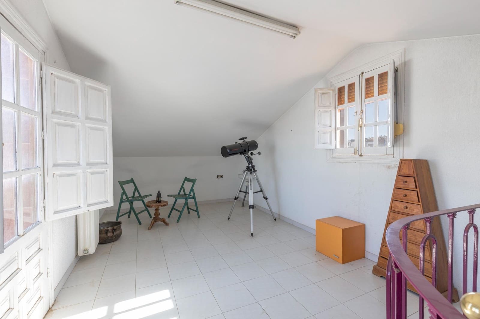 8 soverom Villa til salgs i La Zubia med svømmebasseng garasje - € 499 000 (Ref: 10139946)