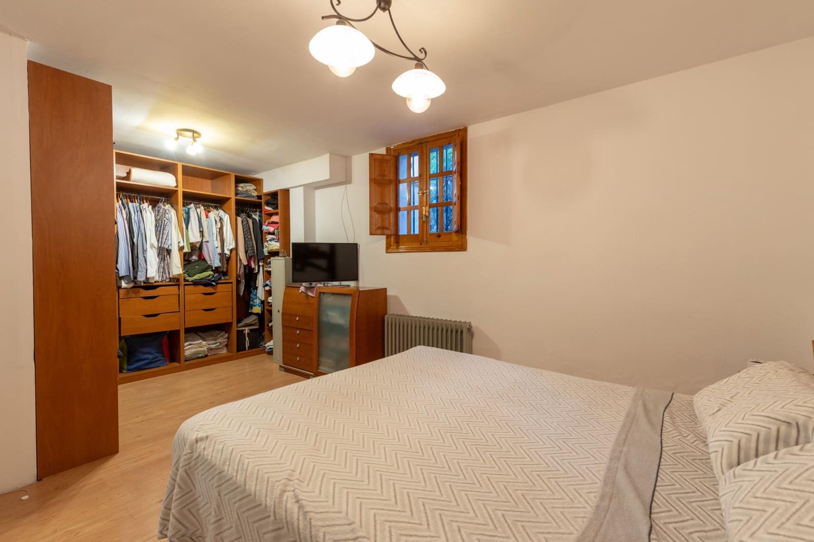 8 soverom Villa til salgs i La Zubia med svømmebasseng garasje - € 499 000 (Ref: 10139946)