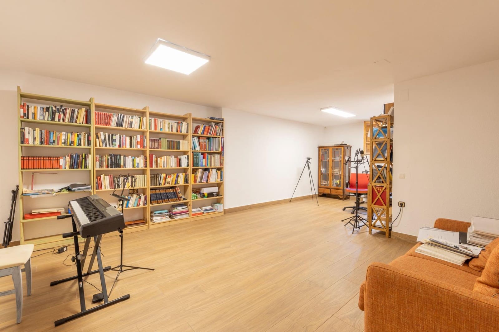 8 soverom Villa til salgs i La Zubia med svømmebasseng garasje - € 499 000 (Ref: 10139946)