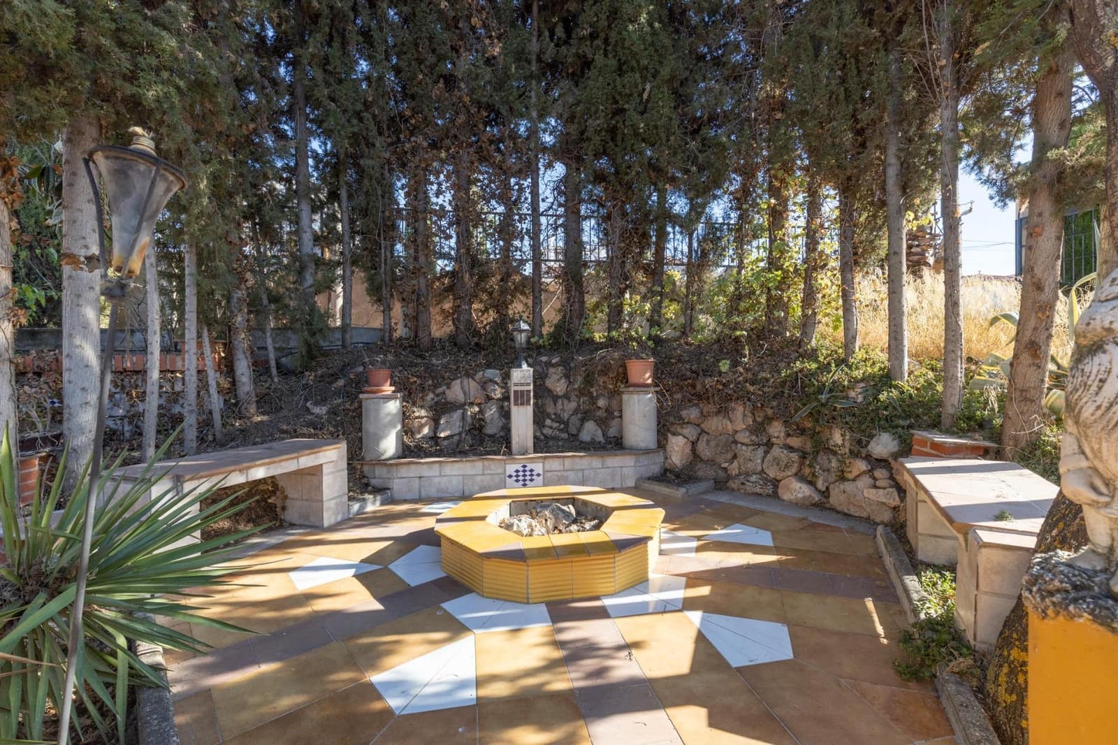 8 soverom Villa til salgs i La Zubia med svømmebasseng garasje - € 499 000 (Ref: 10139946)