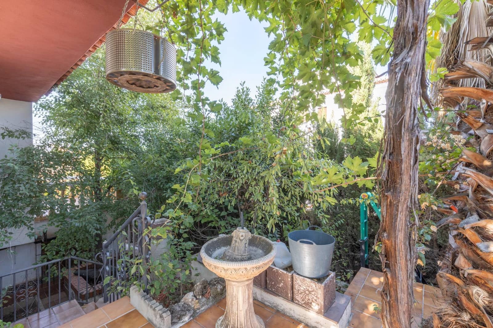 8 soverom Villa til salgs i La Zubia med svømmebasseng garasje - € 499 000 (Ref: 10139946)