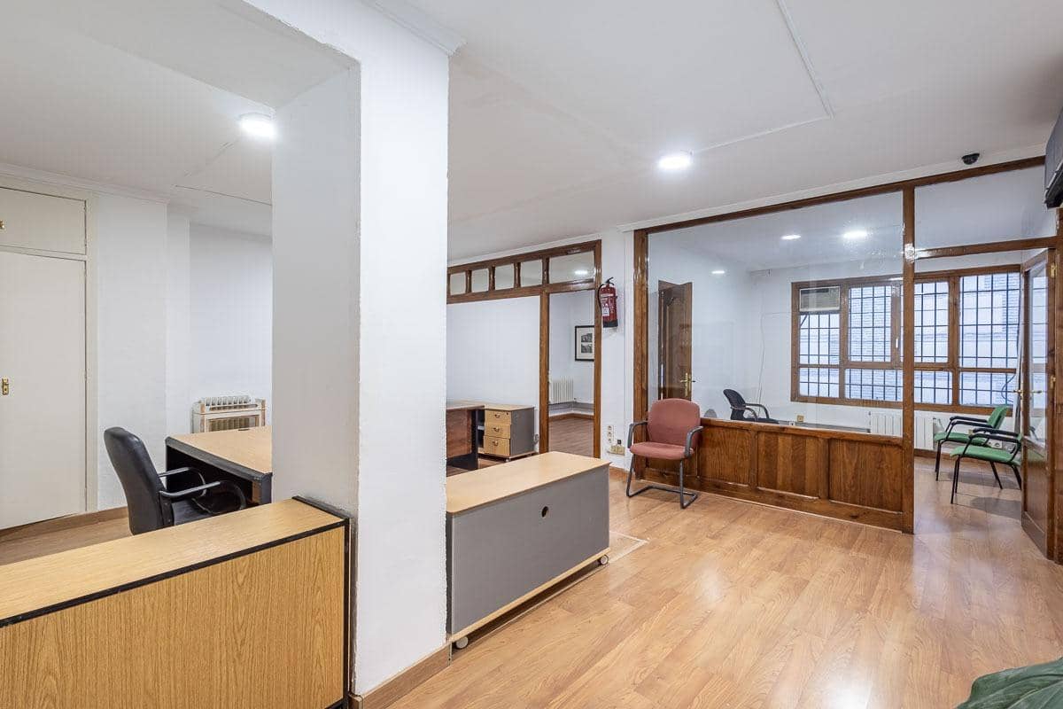 2 soveværelse Kontor til salg i Granada by - € 225.000 (Ref: 10142591)