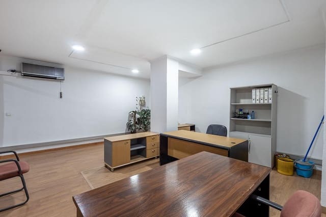 2 soveværelse Kontor til salg i Centro, Granada by - € 225.000 (Ref: 10142591)