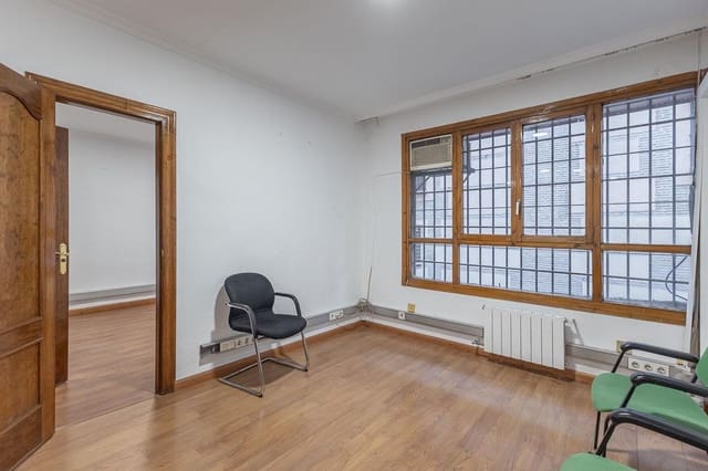 2 soveværelse Kontor til salg i Centro, Granada by - € 225.000 (Ref: 10142591)