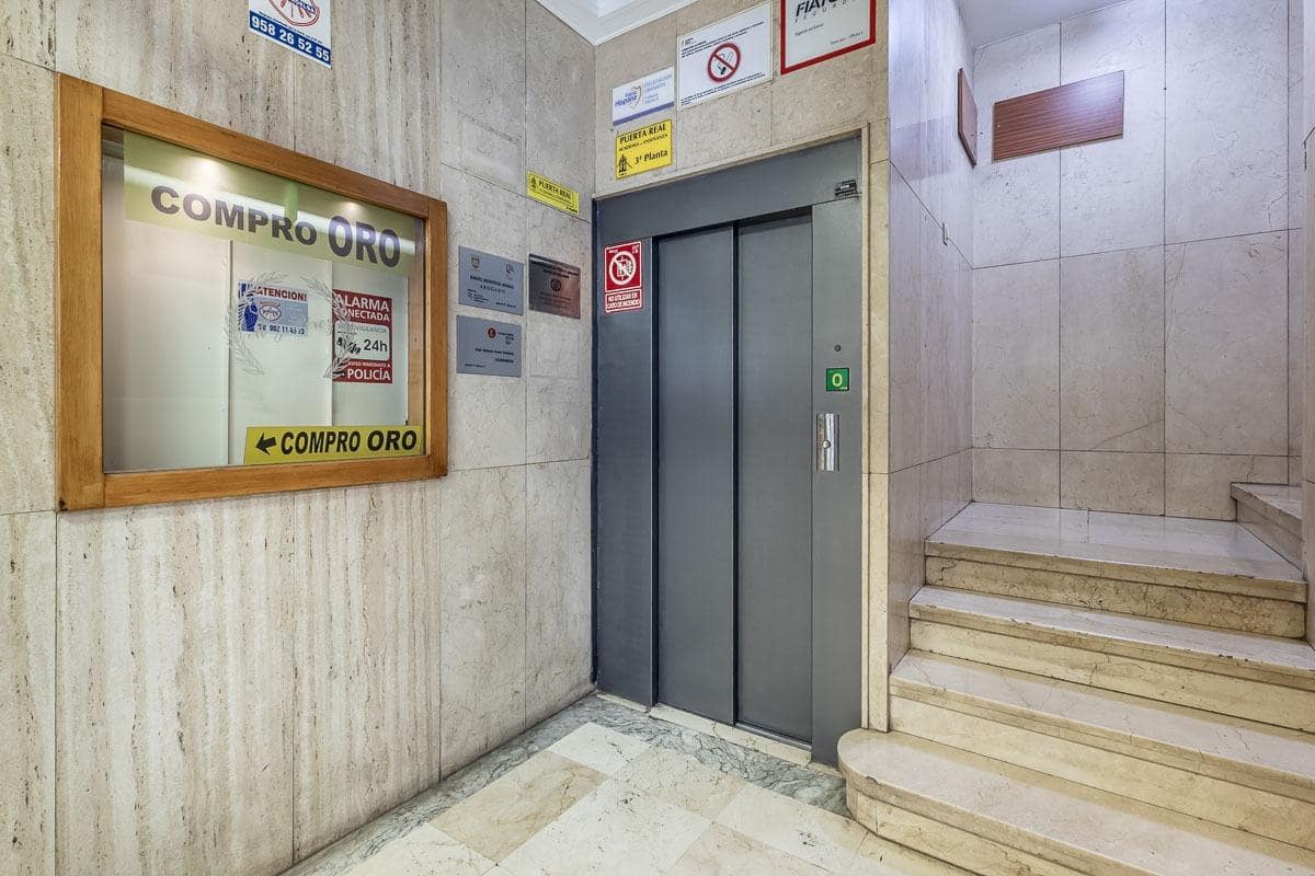 2 soveværelse Kontor til salg i Granada by - € 225.000 (Ref: 10142591)