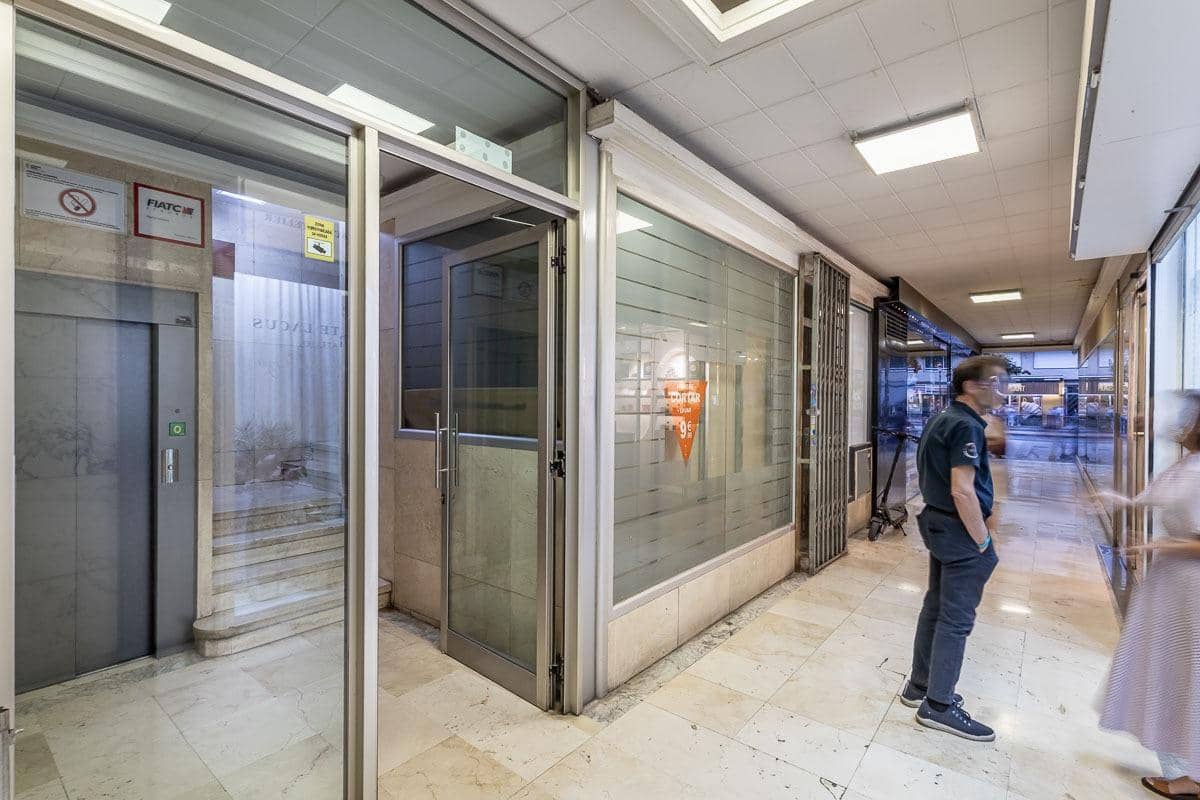 2 soveværelse Kontor til salg i Granada by - € 225.000 (Ref: 10142591)