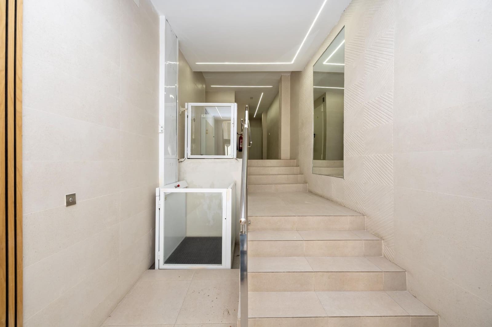 3 soveværelse Lejlighed til salg i Granada by med garage - € 490.000 (Ref: 10147356)