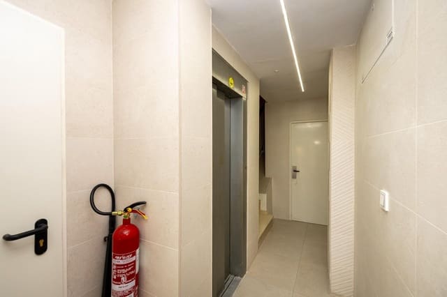 3 soveværelse Lejlighed til salg i San Matías - Realejo, Granada by med garage - € 490.000 (Ref: 10147356)