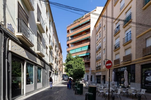 3 soveværelse Lejlighed til salg i San Matías - Realejo, Granada by med garage - € 490.000 (Ref: 10147356)