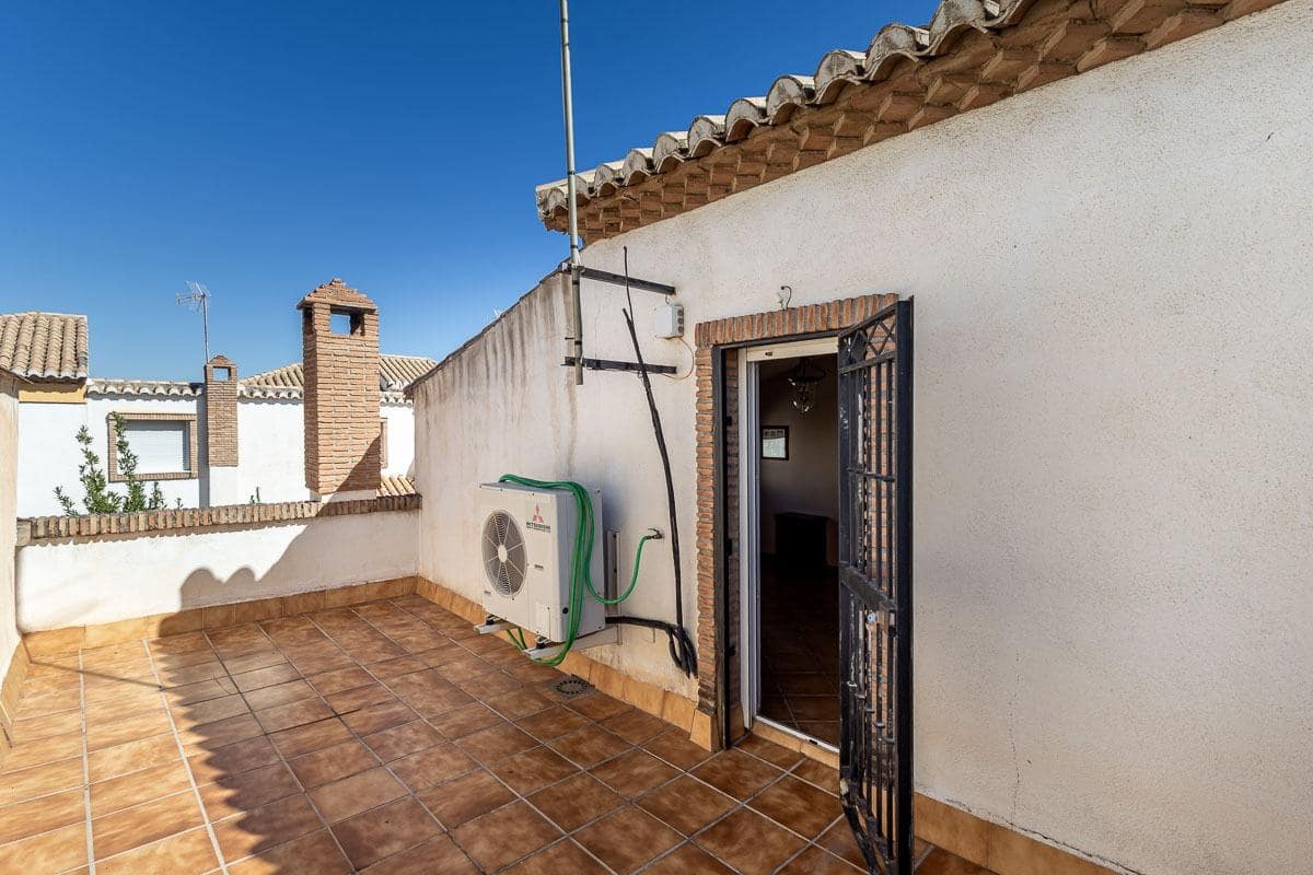 4 sypialnia Dom szeregowy na sprzedaż w Miasto Grenada z garażem - 439 000 € (Ref: 10147359)