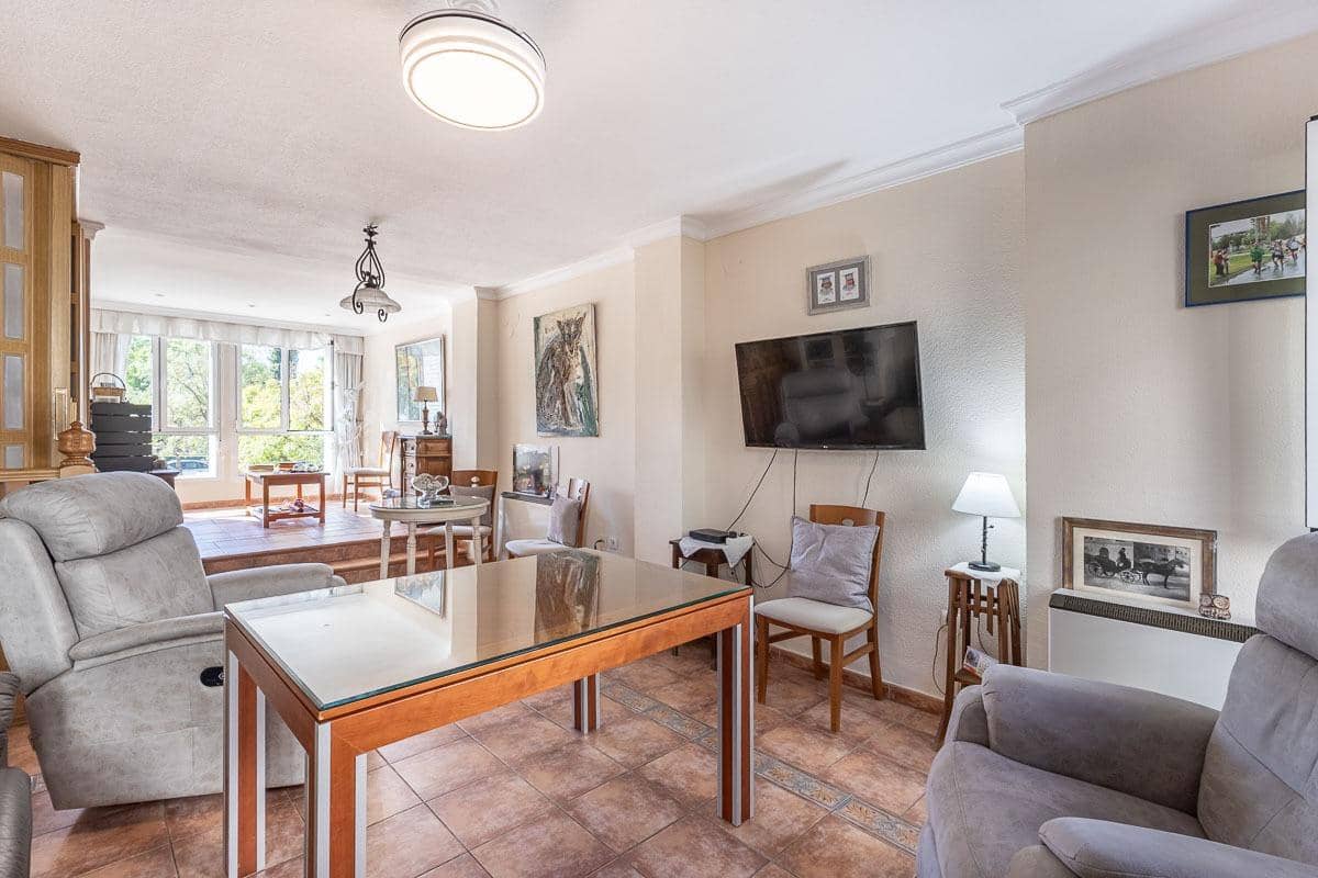 4 sypialnia Dom szeregowy na sprzedaż w Miasto Grenada z garażem - 439 000 € (Ref: 10147359)