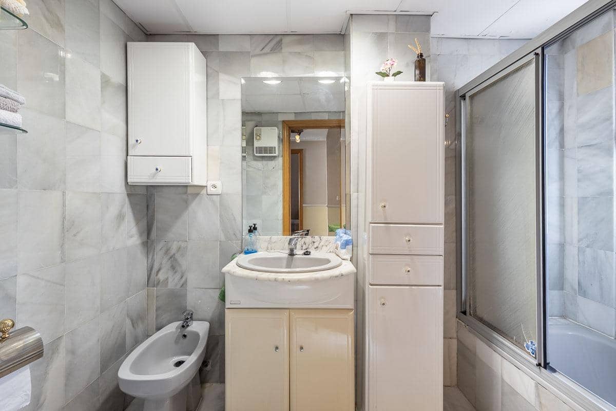 4 sypialnia Dom szeregowy na sprzedaż w Miasto Grenada z garażem - 439 000 € (Ref: 10147359)