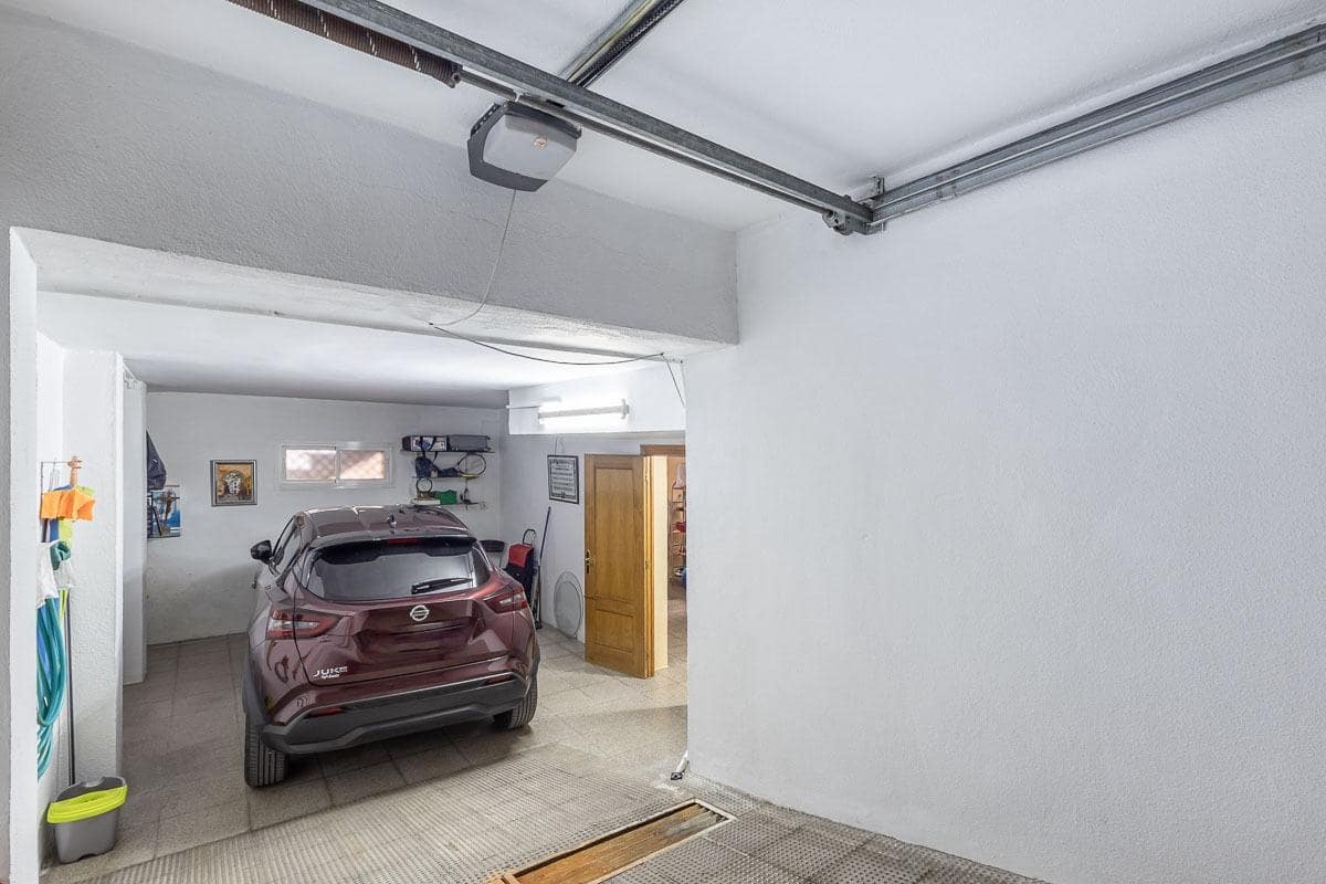 4 sypialnia Dom szeregowy na sprzedaż w Miasto Grenada z garażem - 439 000 € (Ref: 10147359)