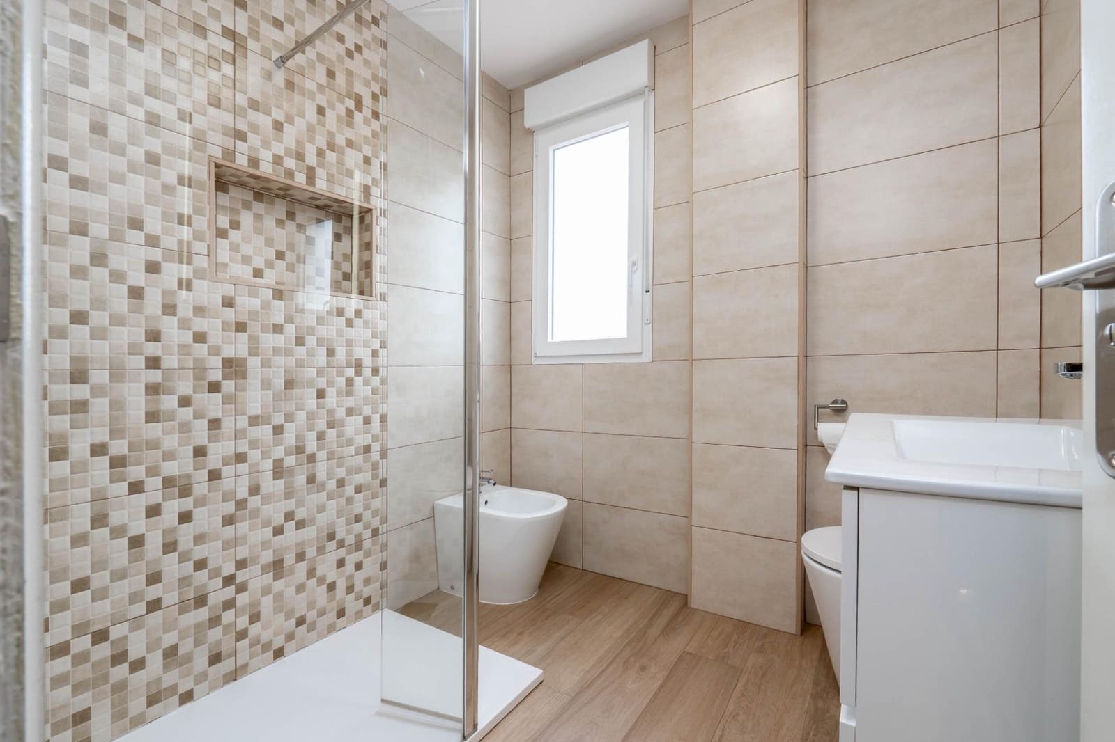 3 sypialnia Dom na sprzedaż w Ogijares z garażem - 285 000 € (Ref: 10147360)