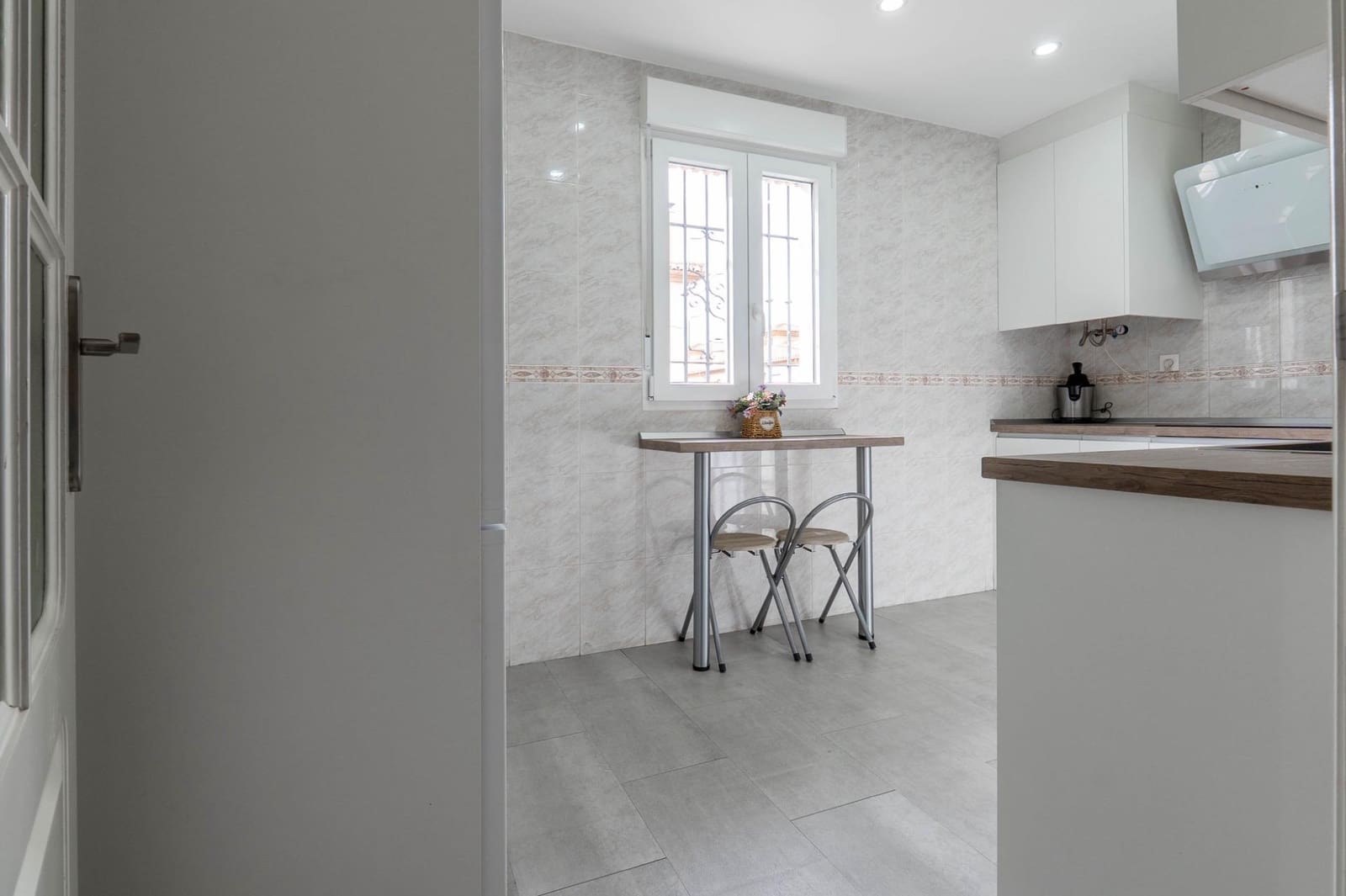 3 sypialnia Dom na sprzedaż w Ogijares z garażem - 285 000 € (Ref: 10147360)