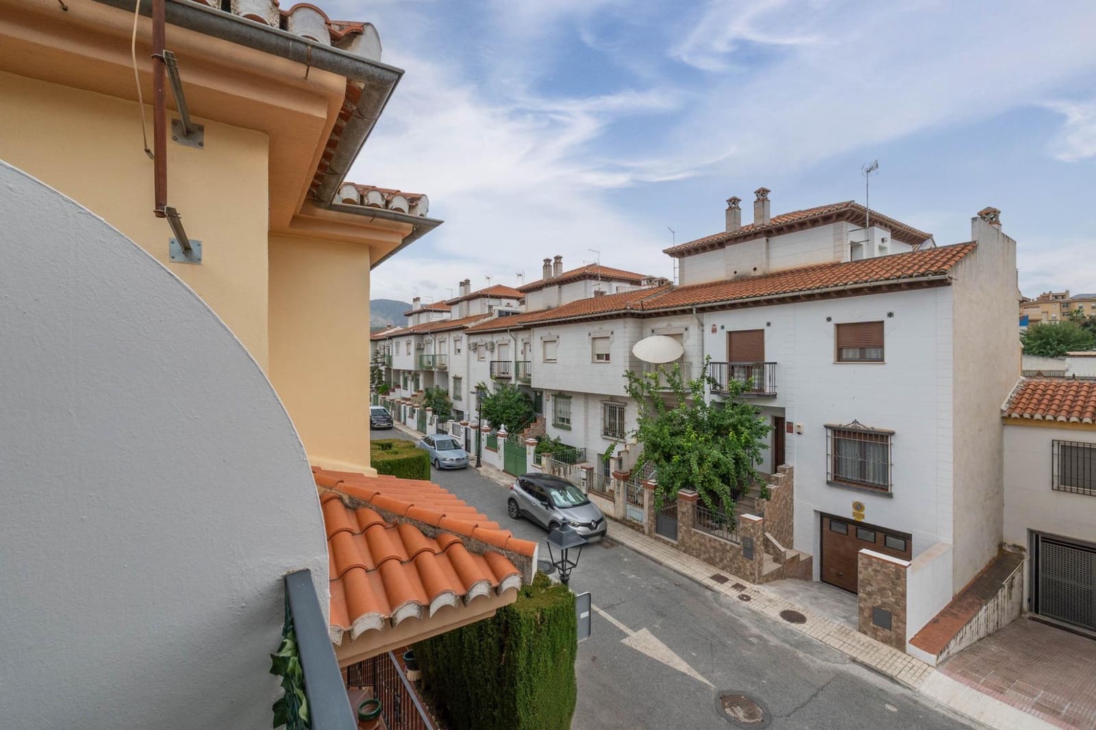 3 sypialnia Dom na sprzedaż w Ogijares z garażem - 285 000 € (Ref: 10147360)