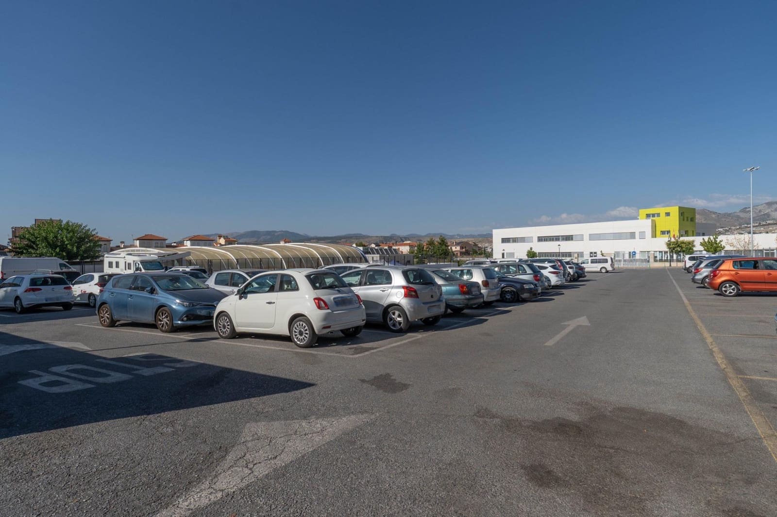 3 sypialnia Dom na sprzedaż w Ogijares z garażem - 285 000 € (Ref: 10147360)