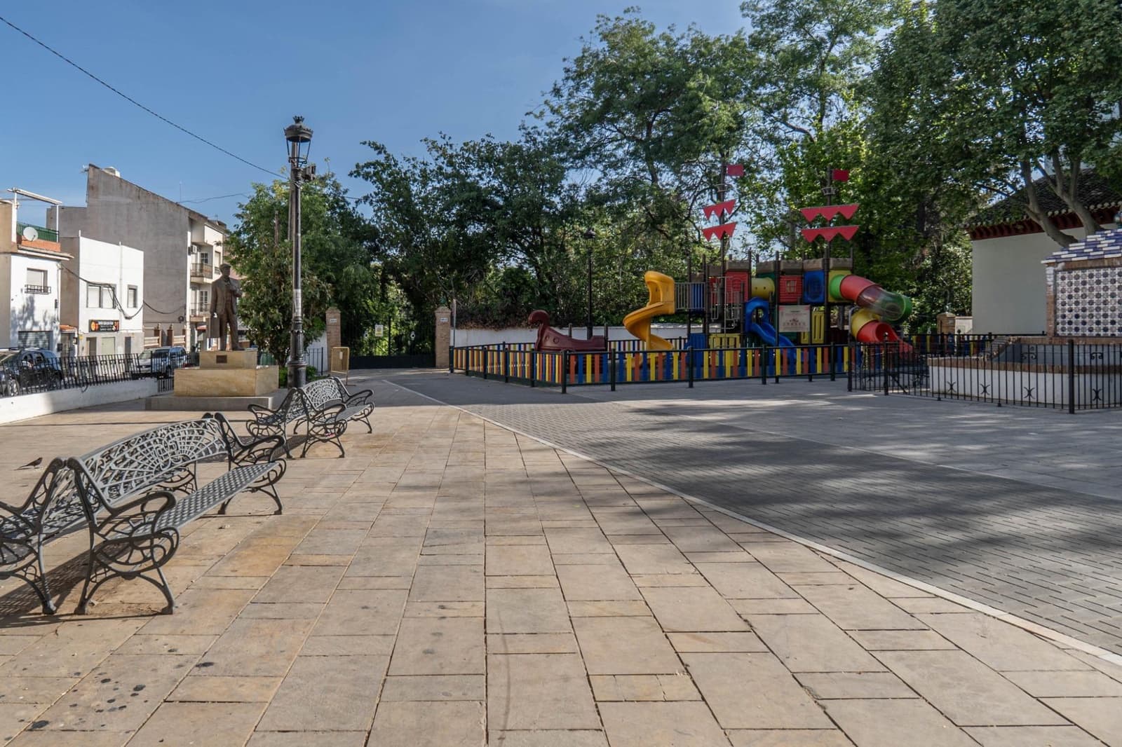 3 sypialnia Dom na sprzedaż w Ogijares z garażem - 285 000 € (Ref: 10147360)