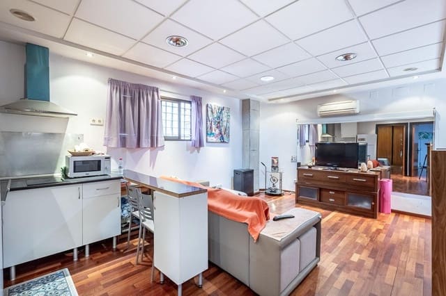 2 soveværelse Lejlighed til salg i Granada by med garage - € 179.000 (Ref: 10155471)
