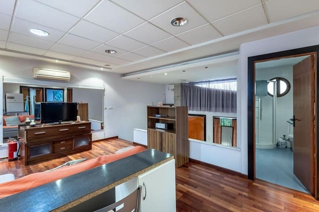 2 soveværelse Lejlighed til salg i Granada by med garage - € 179.000 (Ref: 10155471)