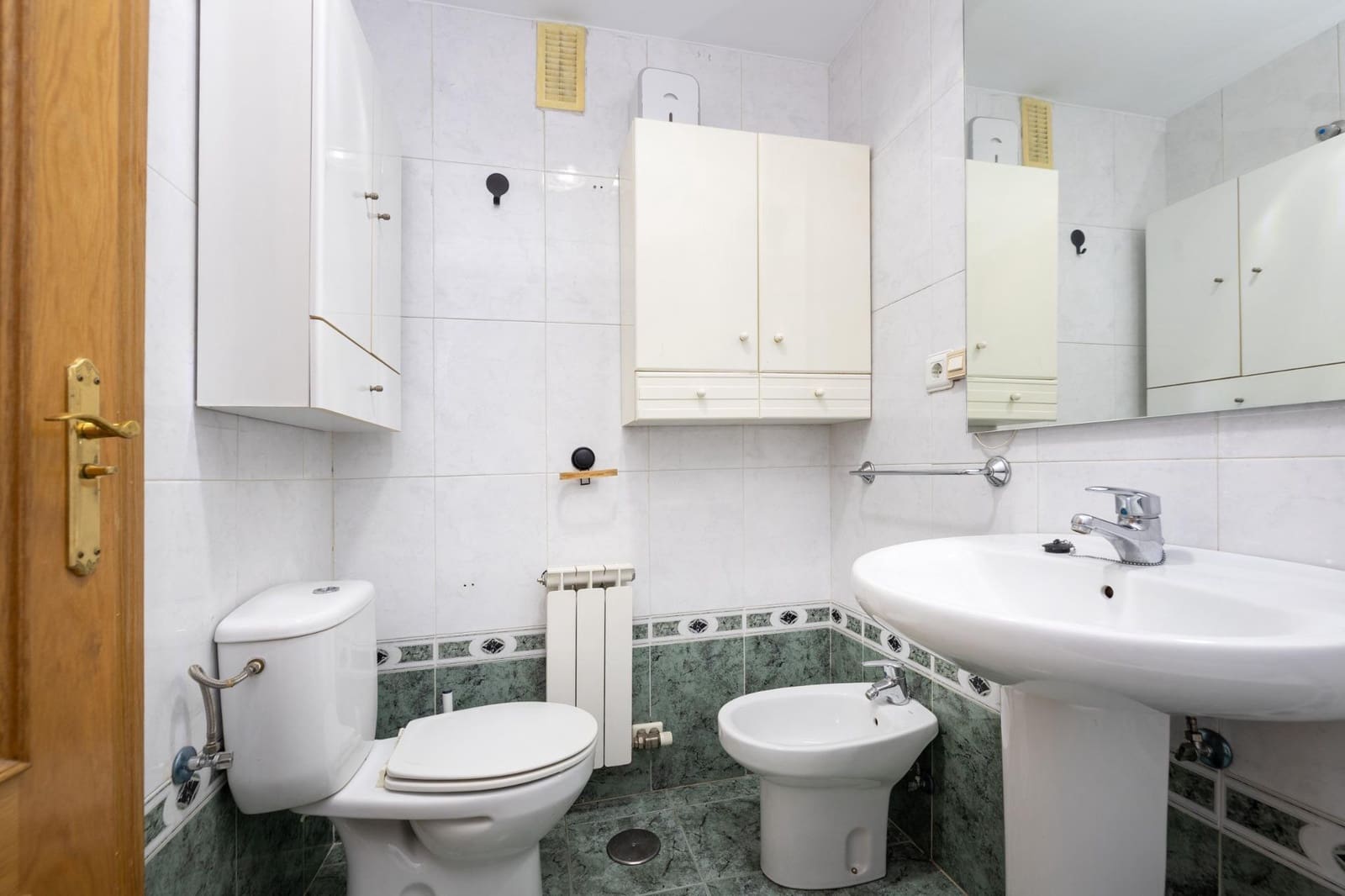 3 sypialnia Penthouse na sprzedaż w Miasto Grenada z basenem garażem - 395 000 € (Ref: 10155472)