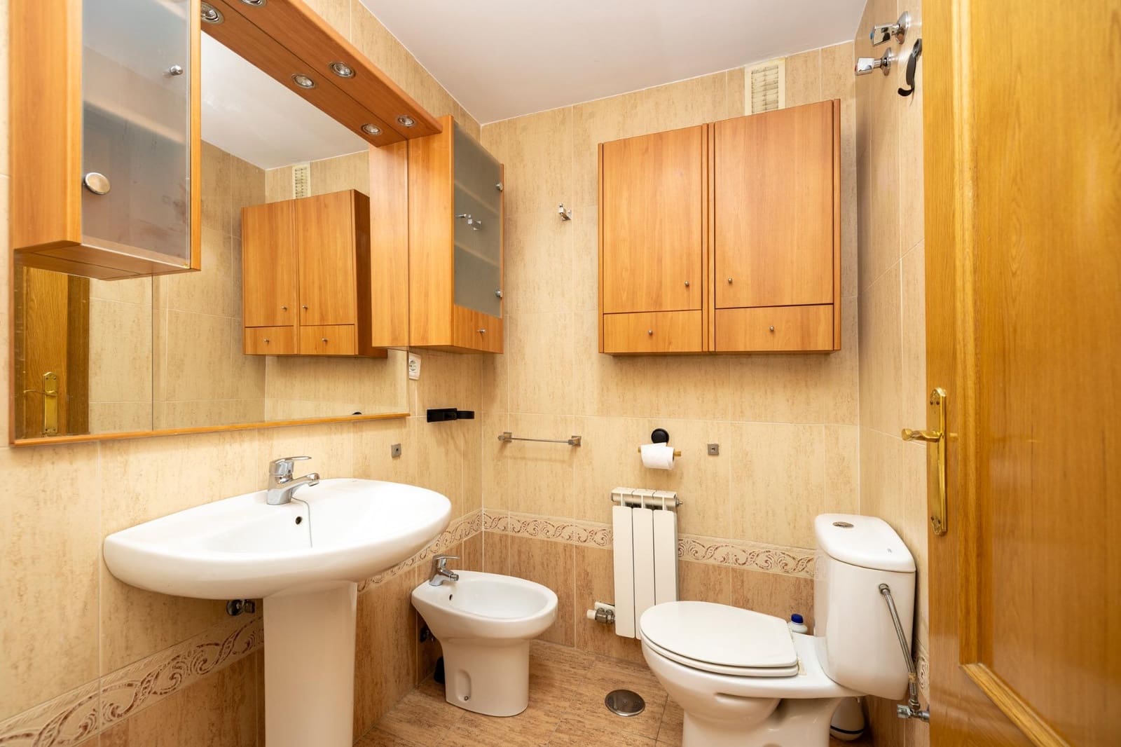3 sypialnia Penthouse na sprzedaż w Miasto Grenada z basenem garażem - 395 000 € (Ref: 10155472)