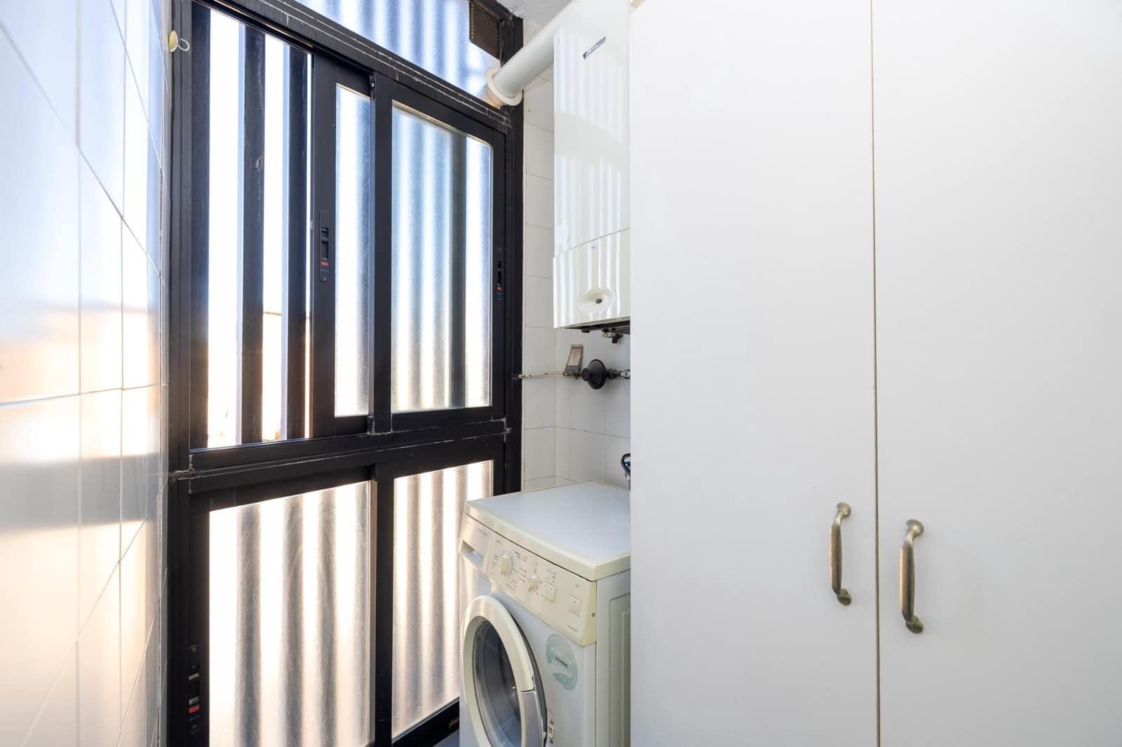 3 sypialnia Penthouse na sprzedaż w Miasto Grenada z basenem garażem - 395 000 € (Ref: 10155472)
