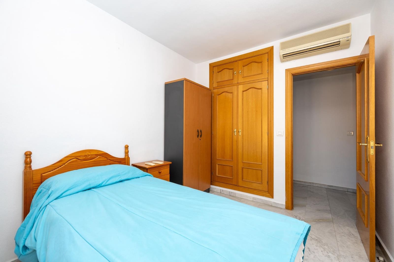 3 sypialnia Penthouse na sprzedaż w Miasto Grenada z basenem garażem - 395 000 € (Ref: 10155472)