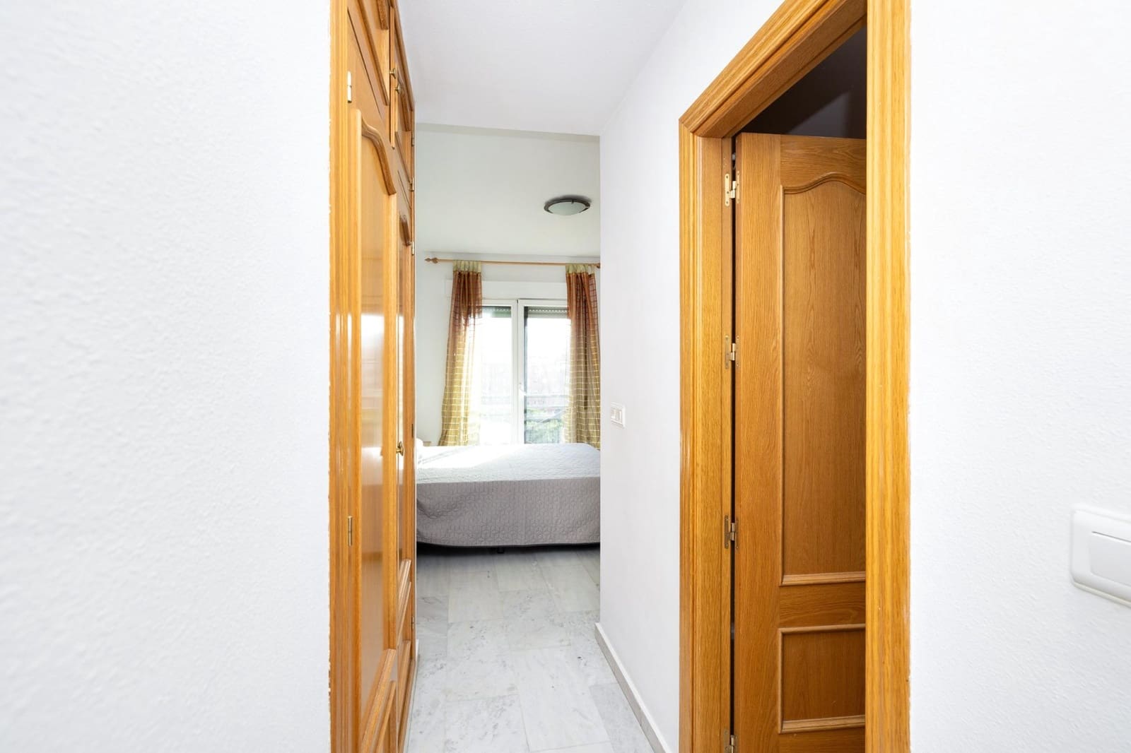 3 sypialnia Penthouse na sprzedaż w Miasto Grenada z basenem garażem - 395 000 € (Ref: 10155472)