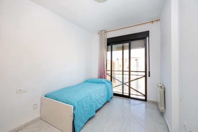 3 sovrum Takvåning till salu i Granada stad - 395 000 € (Ref: 10155472)